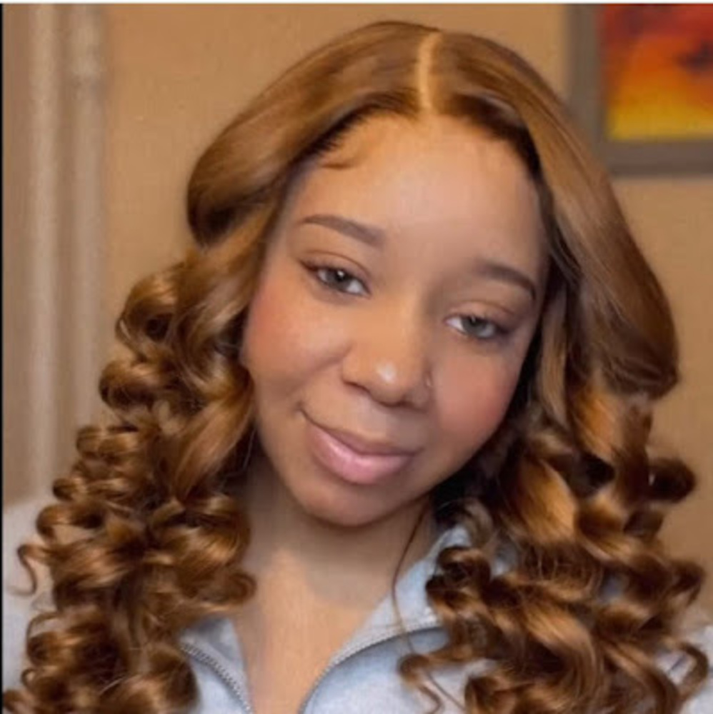 Meet your Posher, Sasha